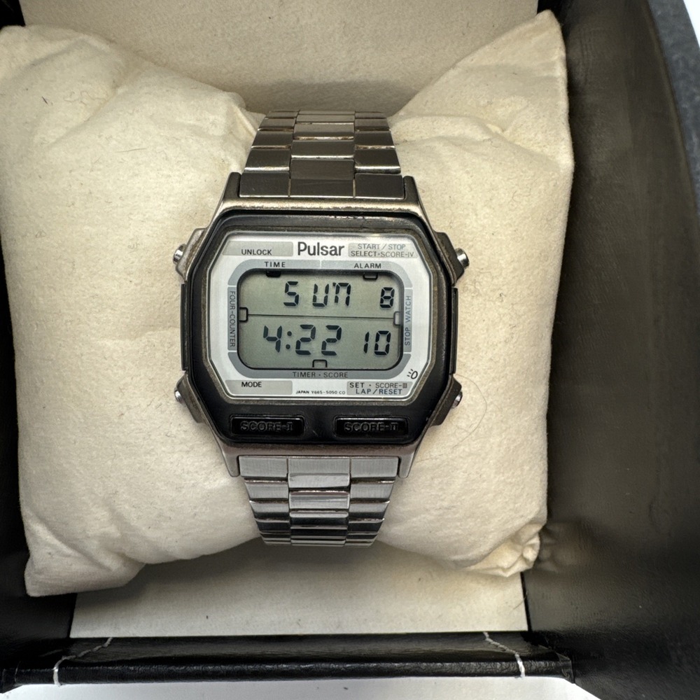 RARE VINTAGE PULSAR (SEIKO) Y665-5040 Digital WATCH 1981 Japan
